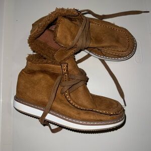 Gap Boys Brown Shoes size 1